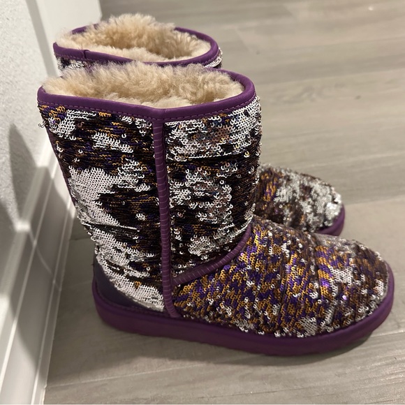 UGG sequin color changing boots - Picture 5 of 5